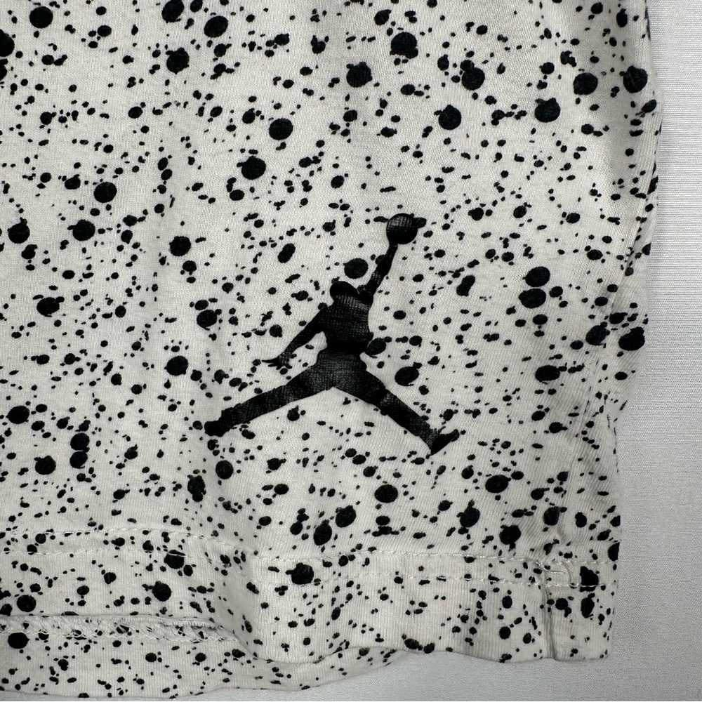 Jordan Kids Gray and White Speckled Tee With Jumpman Logo Size Medium 10-12 - Picture 2 of 4